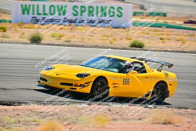 media/Oct-18-2025-Extreme Speed (Sat) [[d6d7e1fef1]]/Group 3 Purple/Session 2 (Turn 3)/